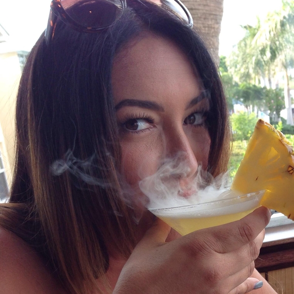 Meet your Posher, Alyse - Picture 1 of 1